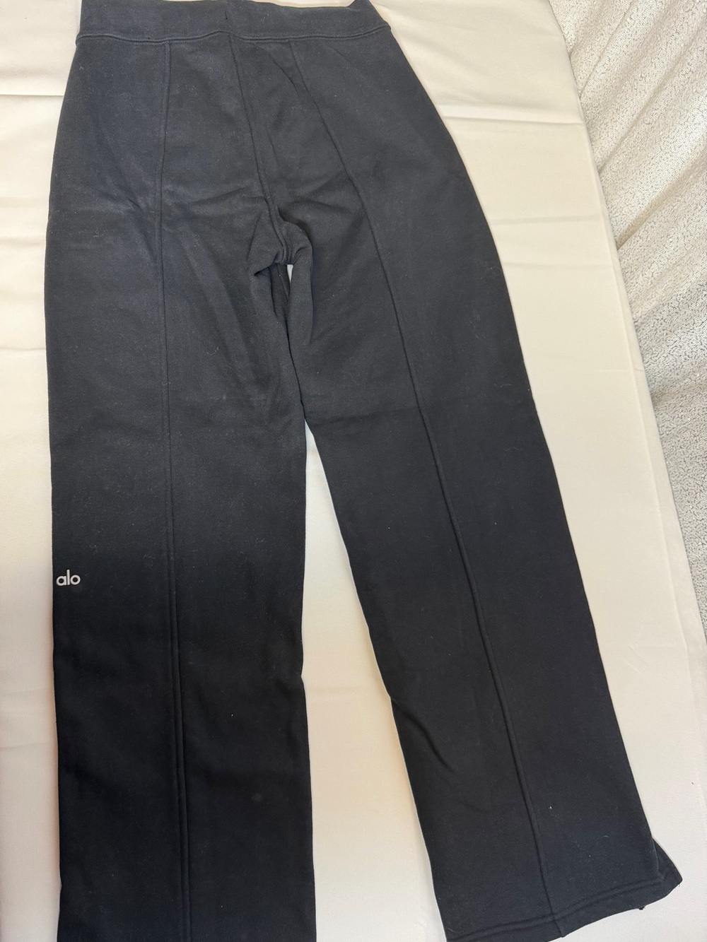 ALO Yoga Black Wide-Leg Knit Joggers with Front Seams - Picture 3 of 3